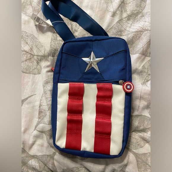 DISNEY Blue MARVEL Nylon CAPTAIN AMERICA Sling Bag